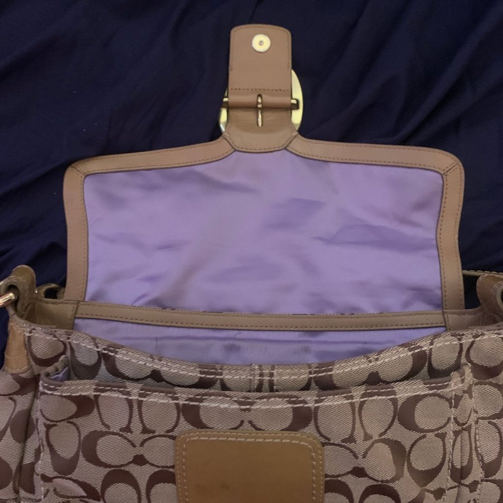Coach purse - Picture 2 of 6